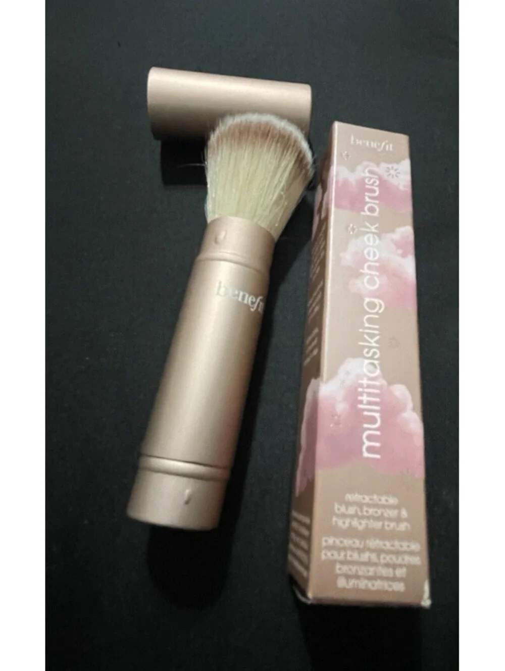 NIB Benefit Cosmetics Multitasking Retractable Cheek Brush